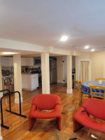 ✦DUPLEX✦ 4Bed/2Bath apt by Davis Sq. avail.9/1(Laundry in unit)