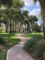 WONDERFUL 3 BED ! 2.5 BATH ! GARDEN VIEW ! LAUNDRY ! VINYL FLOOR !SPA!
