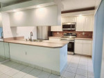 UPGRADED TOWNHOUSE ! 2-2.5 ! WOOD FLOOR ! SS APPS ! WASHER&DRYER!POOL!