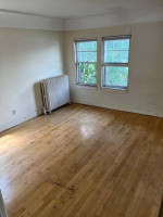 UWM CAMPUS HEAT INCLUDED! UPPER (3 BED /1 Bath) (APR. 1st)