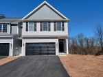 BEAUTIFUL & SLEEK TOWNHOME IN MIDDLETOWN