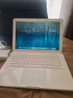 Excellent macbook w Office and bagpavk