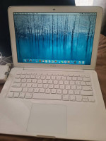 Excellent macbook w Office and bagpavk