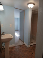 3 BEDROOM COTTAGE BY THE RIVER-$420 week