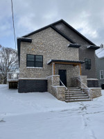 Recently Updated 2 Bedroom Duplex near downtown Muskegon