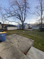 CRESTON HEIGHTS TOWNHOME / 2 BEDROOMS