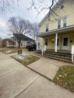 2 BEDROOM TOWNHOME IN CRESTON HEIGHTS NEIGHBORHOOD
