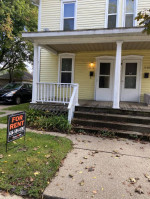 2 BEDROOM TOWNHOME IN CRESTON HEIGHTS NEIGHBORHOOD