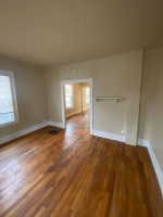 2 BEDROOM TOWNHOME IN CRESTON HEIGHTS NEIGHBORHOOD