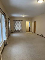 CHARMING HOME IN NIMS NEIGHBORHOOD / 2 BEDROOMS PLUS A BONUS ROOM