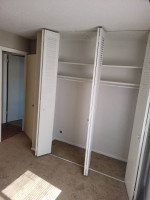 Modern, fully equipped 3 BDR in great neighborhood!