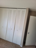 Modern, fully equipped 2 BDR in great neighborhood!
