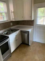 Non Smoking 2 Bedroom 1.5 bath Townhouse for Rent\**