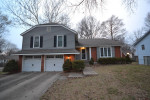 Lenexa 4 Bed, 2.5 Bath House in Central Location