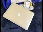 MacBook Pro (Retina, 13-inch,)