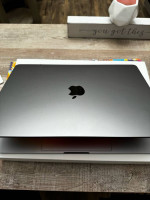 MacBook Air 15” M2 8GB ram 512 SSD Mac OS Ventura ++ Microsoft office and adob