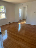 End Unit TH Huntington Station 3br 2 bath 3 levels