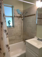 2bedroom 1 bath close to Jungle Gardens