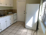 2bedroom 1 bath close to Jungle Gardens