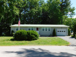 3 bed 2 bath year-round home in York east of Rte 1