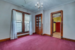 ++Extremely well-maintained property W/a traditional English garden!!