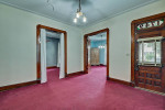 ++Extremely well-maintained property W/a traditional English garden!!