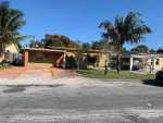 Lovely spacious house 3 bedroom 2 bath.