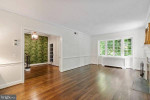 THIS PRETTY 3/2 HOUSE WELCOMES YOU!!