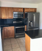 Beautiful 2-Story 3 bed/2.5 bath Townhome ~ Fenced ~ Washer and Dryer