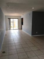 Beautiful 2-Story 3 bed/2.5 bath Townhome ~ Fenced ~ Washer and Dryer