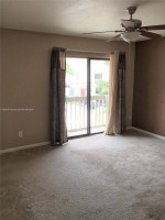 Beautiful 2-Story 3 bed/2.5 bath Townhome ~ Fenced ~ Washer and Dryer
