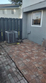 Beautiful 2-Story 3 bed/2.5 bath Townhome ~ Fenced ~ Washer and Dryer