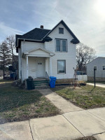 Available June 1! 4 BR, 2 Bath House for Rent 1802 Franklin