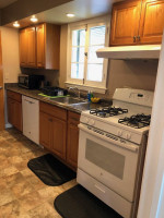 Furnished 3 Bed Home Avail Summer 24 Strong Neighborhood