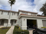 SPACIOUS TOWNHOUSE ! 3-2.5 ! CLUB ! POOL ! WASHER&DRYER ! LAUNDRY!A/C!