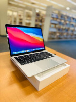 M1 16GB 512GB 13 inch MacBook Pro with Applecare+ Touch Bar Applecare+