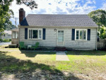 Short-Term Rental: New Silver Beach in North Falmouth