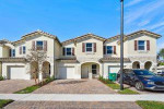 NEW UPDATED TOWNHOUSE... READY TO GO.