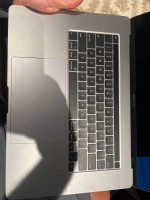 Macbook Pro 2019 I9 32gb ram 2TB HD