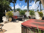 3/2 Pool House For Rent