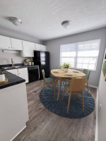 Beautiful townhouse in the Louisville! Perfect Location!
