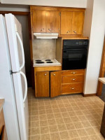 3 Bedroom Townhome Basement Carport Washer/Dryer Hookup NOW