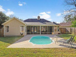 Nestled at Summer broke, 3 bed 2 bath with privacy-fenced backyard!!