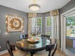 Nestled at Summer broke, 3 bed 2 bath with privacy-fenced backyard!!