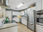 Nestled at Summer broke, 3 bed 2 bath with privacy-fenced backyard!!