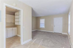 "Sunny Retreat: 2-Bedroom Gem with Ample Parking in Pensacola"