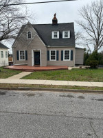 4 BR/ 2BA house in great location for rent