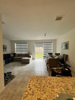 Amazing townhome Easy access to the turnpike