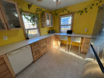 Single family home in quiet neighborhood near metro