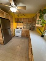 Single family home in quiet neighborhood near metro